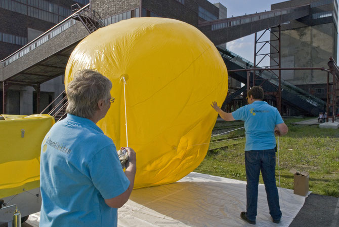 Schachtzeichen kurz vor dem Ballonstart