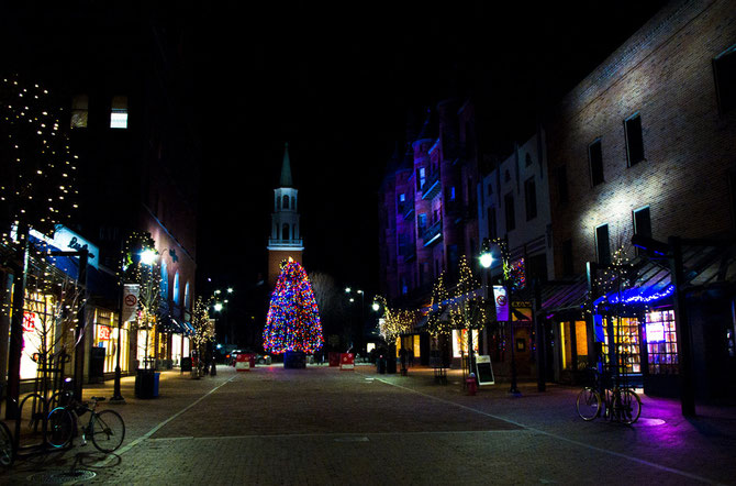 Church street, centre névralgique de Burlington, bien calme un lundi soir d'hiver !