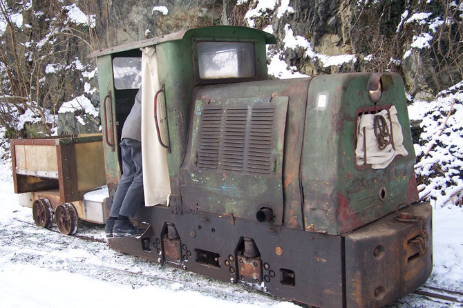 tschechische Diesellok Bn30R Baujahr 1966  Originallok der Papierfabriksbahn im Besitz der Gemeinde