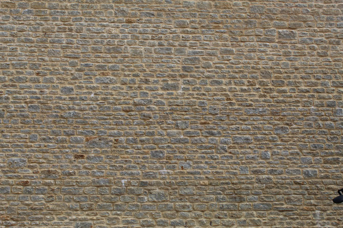 Building stone in wall