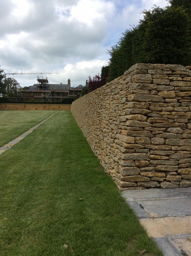 Forest Marble stone in impressive wall