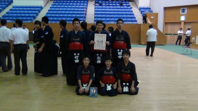 第47回兵庫県私立中・高等学校剣道大会において第3位入賞を果たした甲南中学校の選手たち
