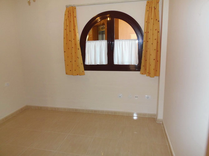 2.Schlafzimmer zum Flur hin gelegen
