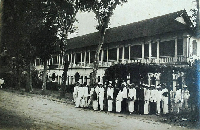 ECOLE DE GIA DINH VERS 1930;