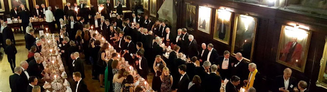 UN DÎNER DES ANCIENS. 2016 ? On peut rester dormir dans des chambres d'hôtes.