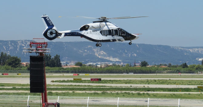 JEUDI 25 JUIN 2015. ENFIN LE H 160, C'EST PAS MAL  !! VOL D'ESSAI AVEC Nicolas CERTAIN et Laurent MARUEJOLS, INGENIEURS NAVIGANTS . C* MICKAËL PENVERNE / 20 Minutes