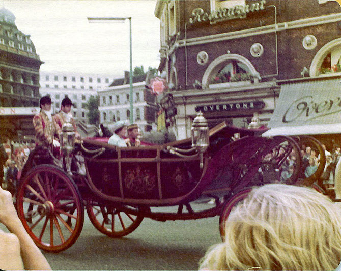 1974. VISITE OFFICIELLE à LONDRES. LE SULTAN DE KEDAH AVEC LA REINE ELIZABETH II.