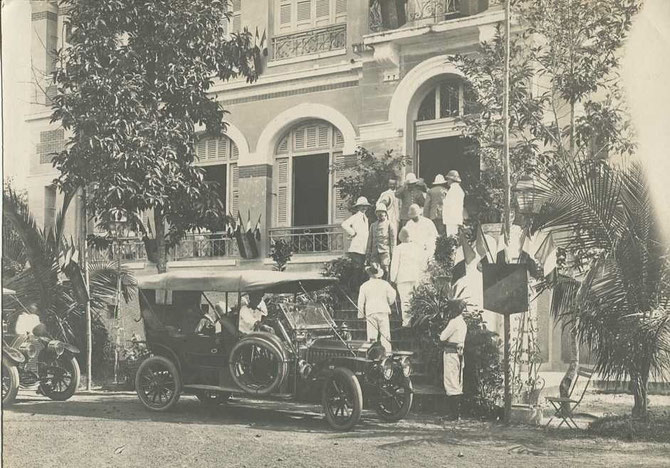 1912. UNE  ADMINISTRATION  COLONIALE.