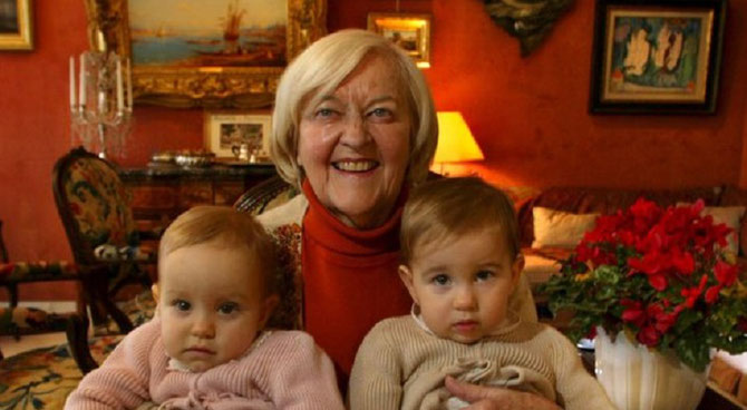  MME MICHELE BELLON DUMON 1932+2017 et deux de ses petits-enfants. C* www.laprovence.com