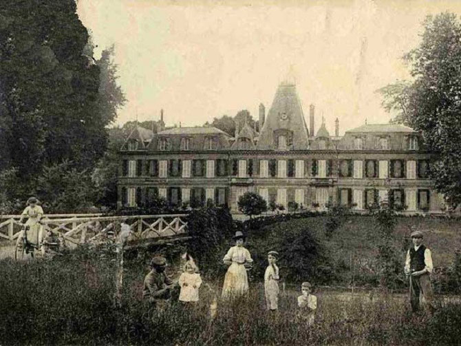 CHÂTEAU DES AGNEAUX DU TEMPS DES GUYOT D'ARLINCOURT. CÔTE ETANG.