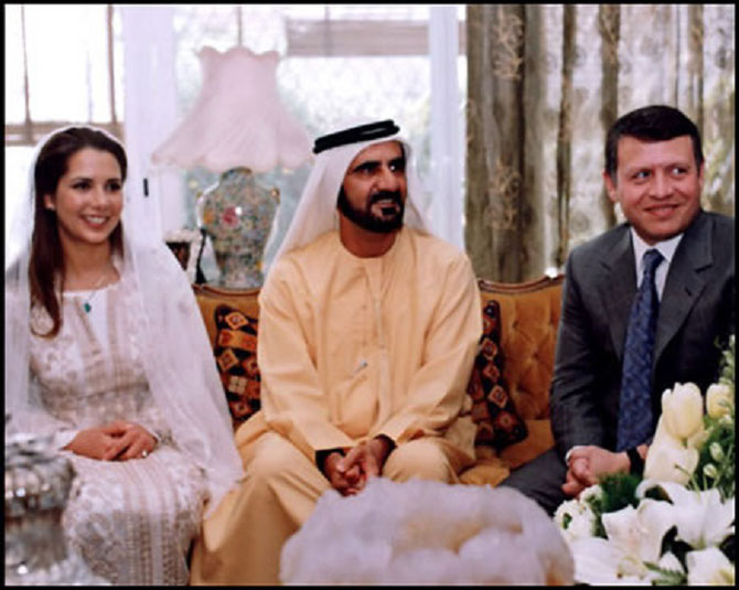 AMMAN. PALAIS BARAKAT. 10 AVRIL 2004 : MARIAGE DE S.A. L'EMIR MOHAMMED BIN RASHID AL MAKTOUM avec S.A.R LA PRINCESSE HAYA BINT AL-HUSSEIN DE JORDANIE, FILLE DES DEFUNTS ROI HUSSEIN  et REINE ALIA  EN PRESENCE DE SON DEMI-FRERE LE ROI ABDULLAH DE JORDANIE.