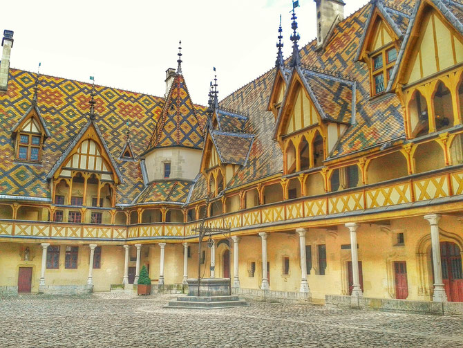 LES HOSPICES DE BEAUNE.