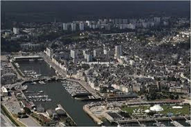 Cherbourg, Vue aérienne à l'aube du 3ème millénaie.