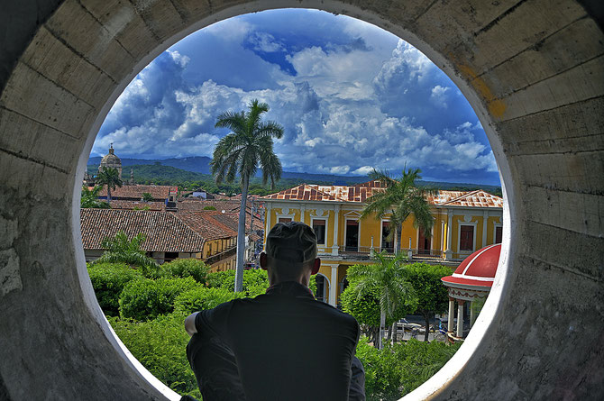 Blick über Granada vom Kirchturmfenster aus, das gab später übrigens noch einen richtig nassen Arsch... ;-)