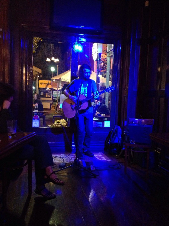 Irish Pub!