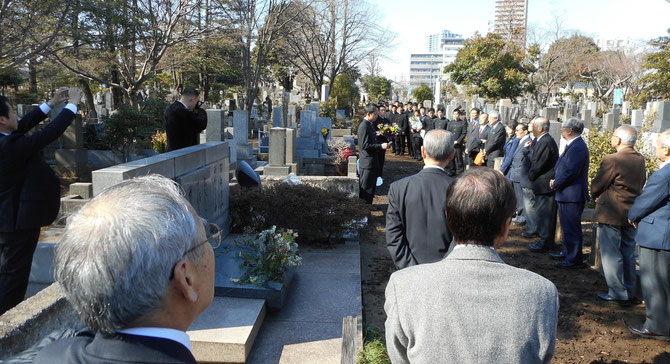 雑司ヶ谷霊園にて