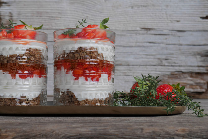 Erdbeer-Schichtdessert