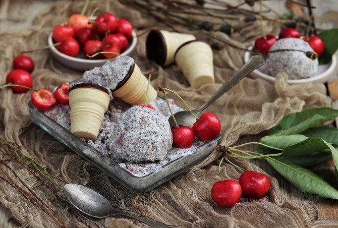 Mohn-Kisch-Eis