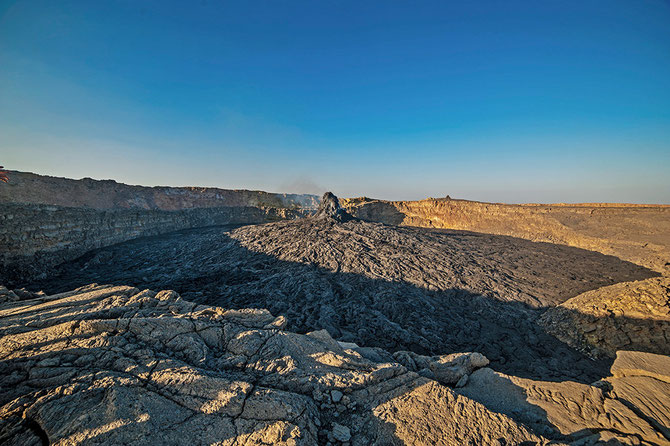 La caldara del vulcano Erta Ale