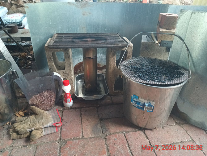 The 'Navigator Kitchen' kit with the Navigator 4" Burner taking centre stage