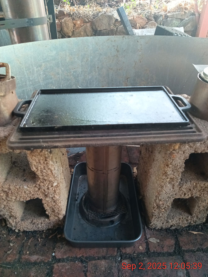 Cast iron BBQ plate on the 5" Navigator Burner