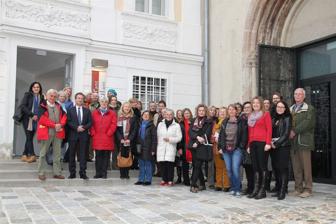 Vizebürgermeister Mag. Wolfgang Derler und Gabriela Hüther von Krems Tourismus begrüßten 35 Guides aus Ostösterreich beim 6. Kultur- und Tourismus Open im museumkrems. Foto: zVg