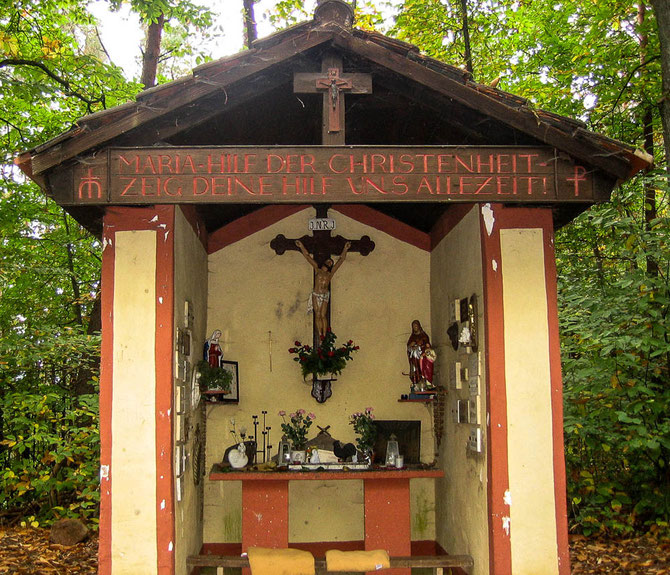 Kleine Rast an der Kapelle oberhalb von Biewer