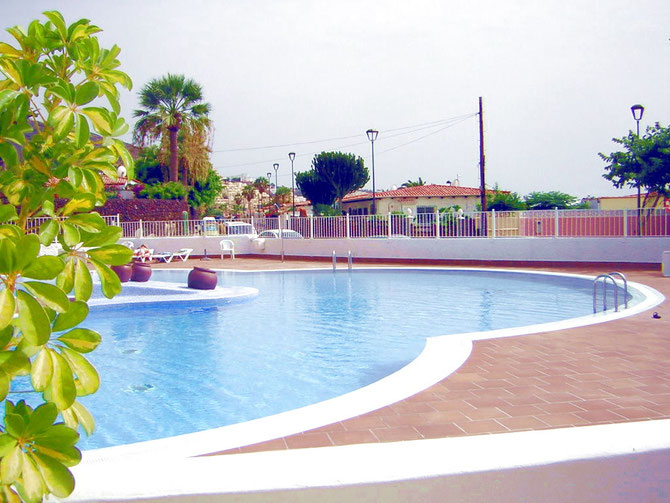 Urlaub im exclusiven Ferienhaus mit beheiztem Gemeinschaftspool für Seniorenurlaub und Langzeitgäste