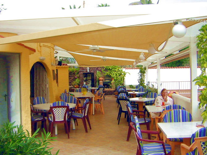 Typisches Deutsches Frühstück im Bistro nur ein paar Minuten vom Ferienhaus Adeje