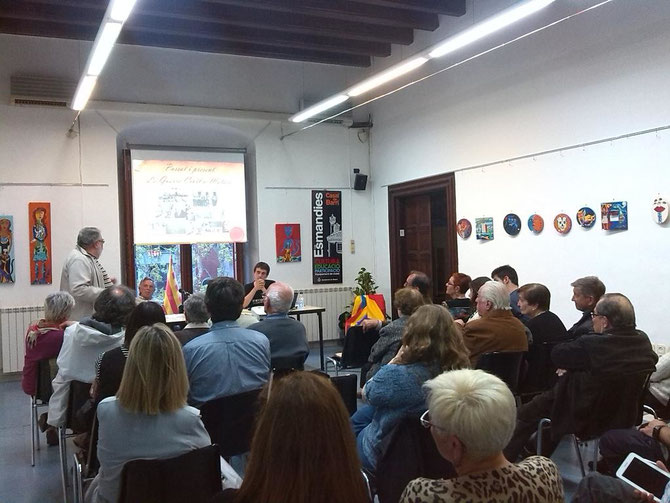 Una imatge de la presentació del treball de recerca d'en Bernat Cantó i Codina (Les Esmandies-Casal de Barri, 14 d'abril de 2016)