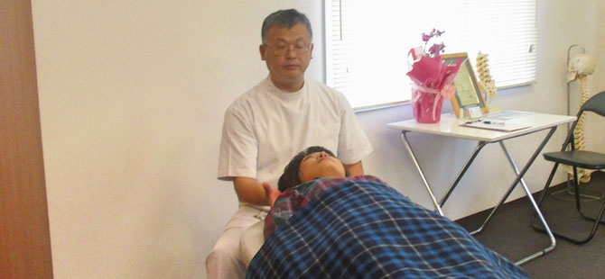 理由1. まったく痛くなくリラックスして整体を受けられます