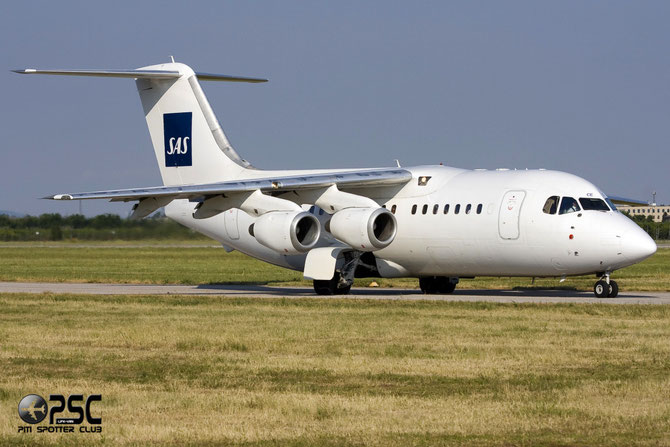 OY-RCE BAe146-RJ85 E2233 Atlantic Airways (Faroe Islands) dec07 opf Scandinavian Airlines - SAS