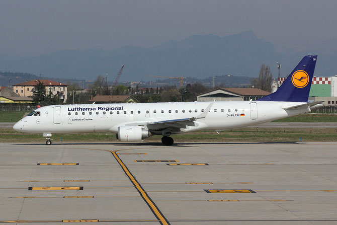 D-AECB ERJ190LR 19000332 Lufthansa CityLine @ Aeroporto di Verona © Piti Spotter Club Verona