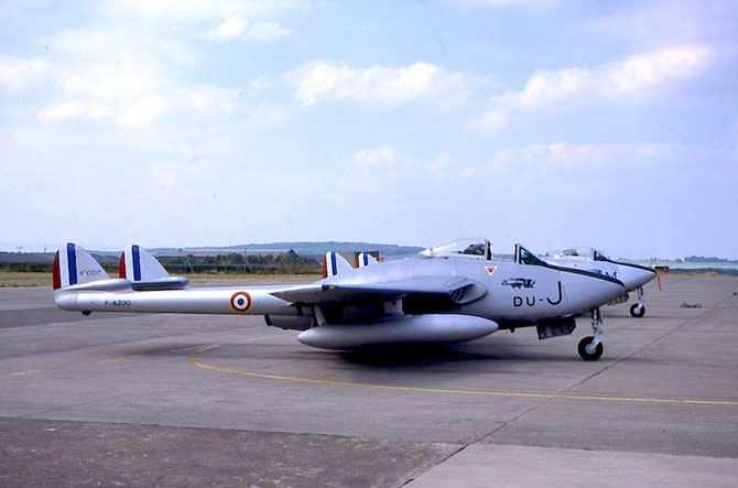 F-AZOO   Untitled De Havilland (FFA) Vampire FB6 (DH-100)