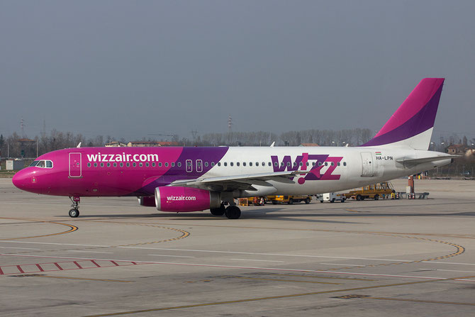 HA-LPN A320-232 3354 Wizz Air @ Aeroporto di Verona © Piti Spotter Club Verona