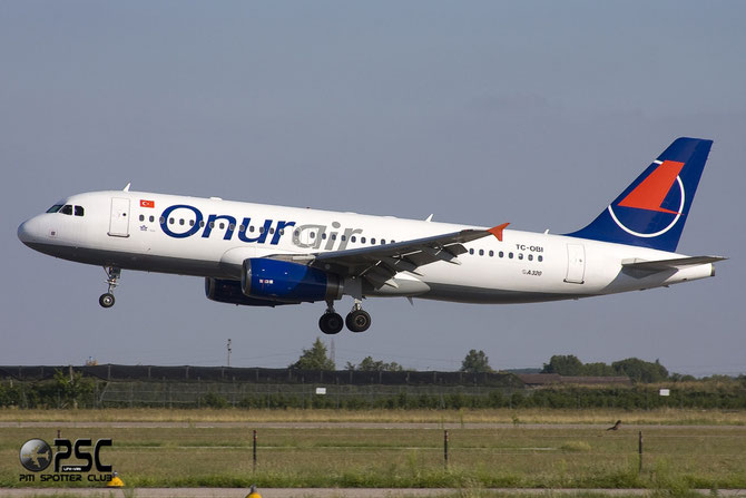 TC-OBI A320-233 1509 Onur Air