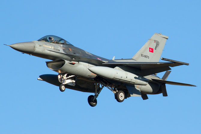 93-0670  F-16C-50-CF HC-14 191 Filo