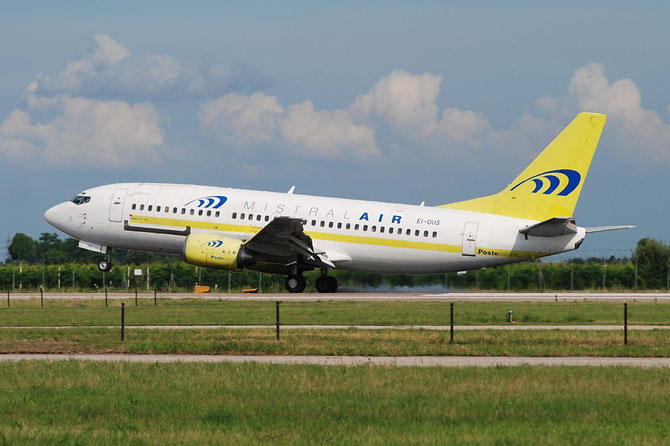 EI-DUS B737-3M8QC 24021/1630 Mistral Air