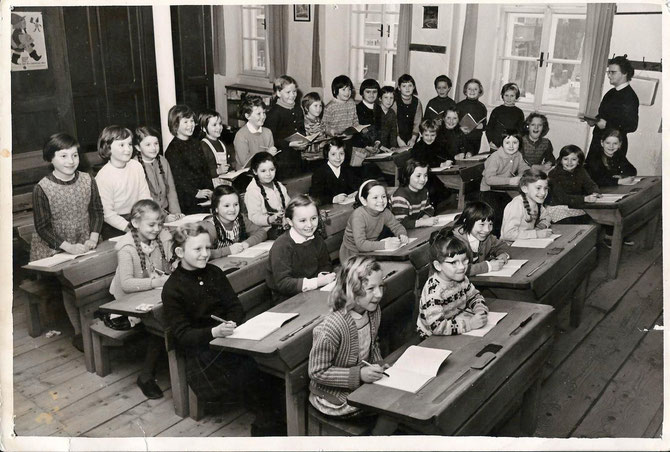 2. Klasse Mädchen-Volksschule Braunau - 1964/65