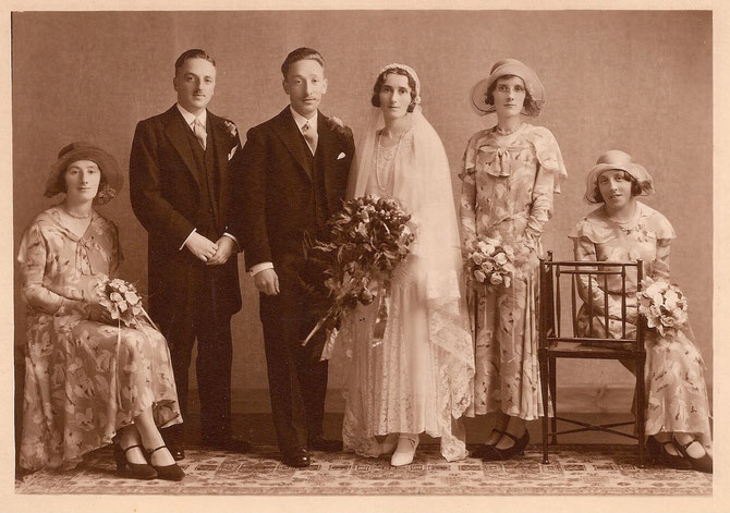Marriage of Bessie Swanney and David Rattray, Inverness, 4 August 1931. Second from right, Ella Swanney. 