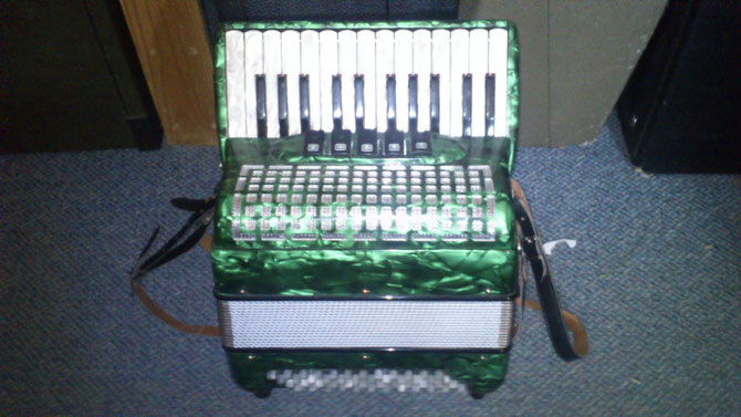 Piano Akkordeon Kinder, Kabarett,  Musik Schule, viel Handarbeit, Künstler 2 chörig, 3 chörig