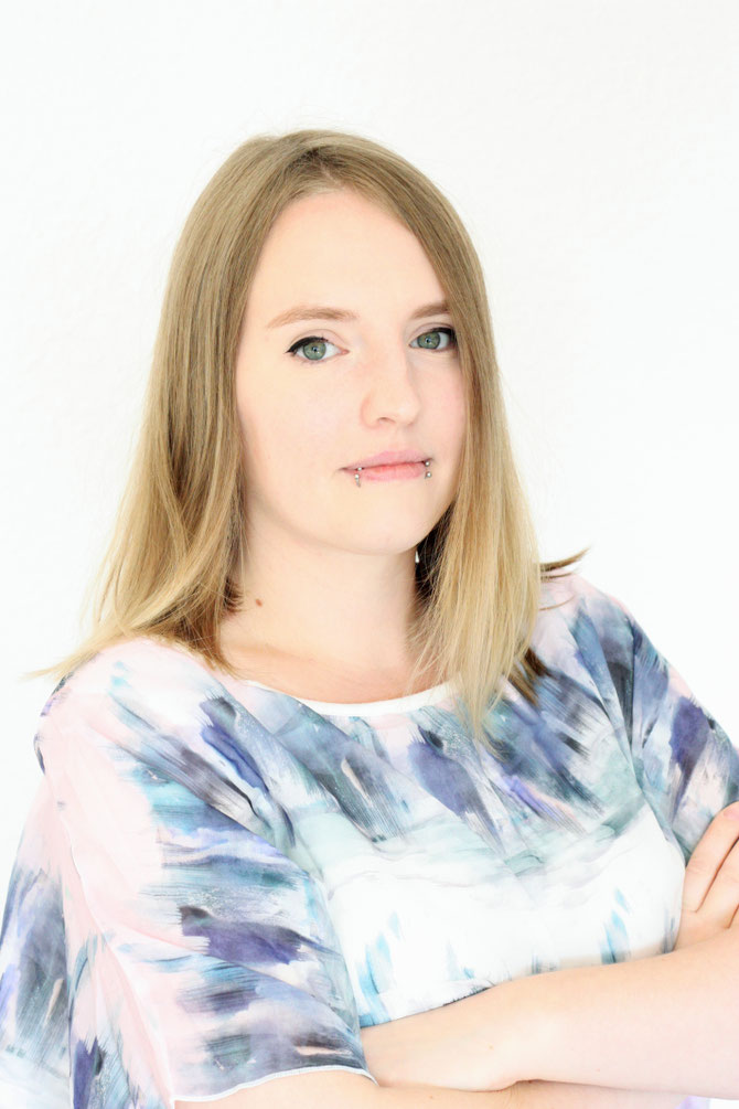 Über Sanny! - Sanny Sanarys Webseite!