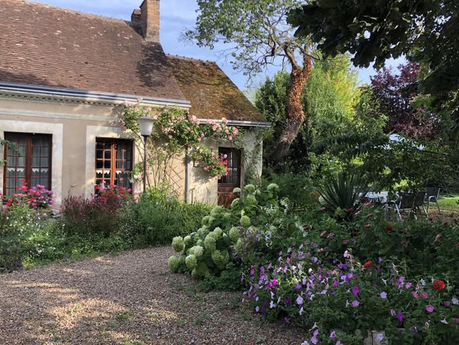 l'été coté jardin chambres d'hôtes