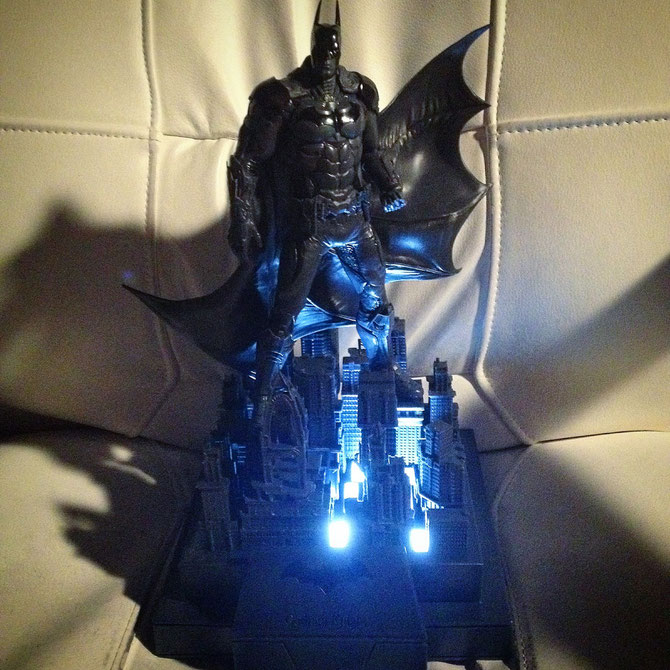 Gotham Knight Statue, from the Arkham Knight video game limited edition (2015).