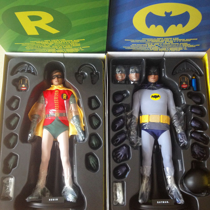 Robin & Batman (1966 / Classic TV Series) by Hot Toys. Scale 1:6 figures.