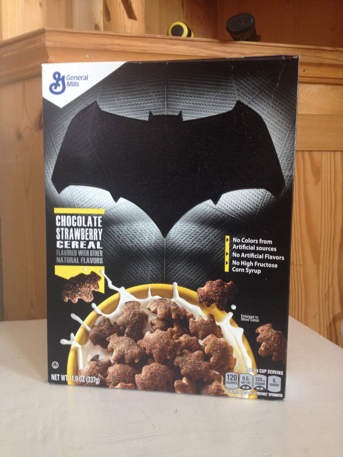 Batman V Superman : Batman Cereal from the USA. General Mills.