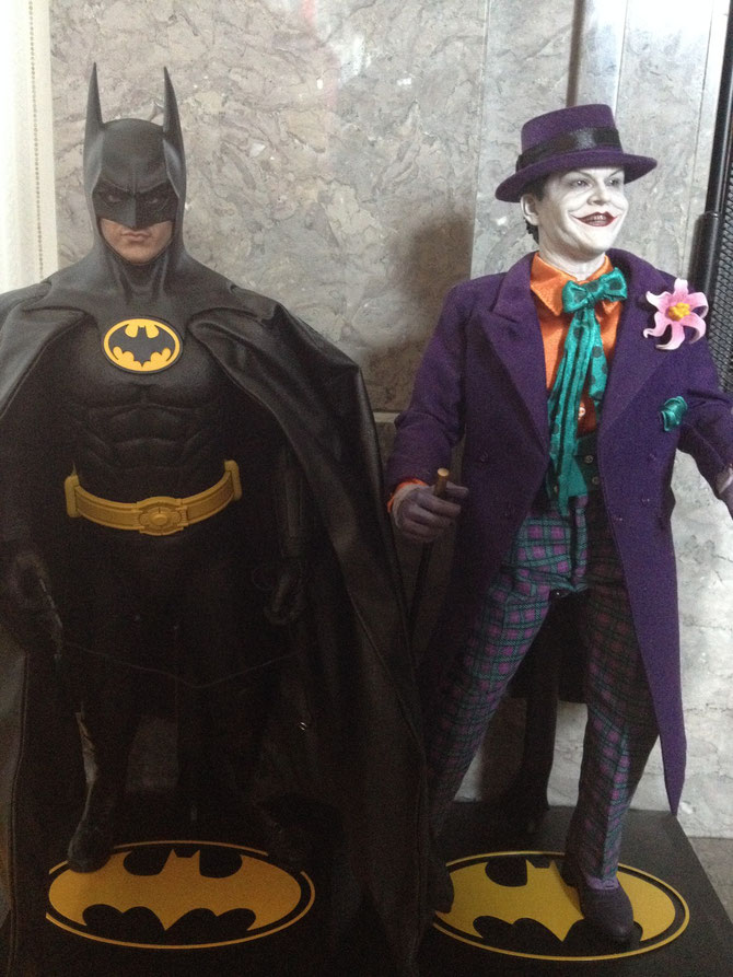 Batman & The Joker, 1989 movie style. By Hot Toys