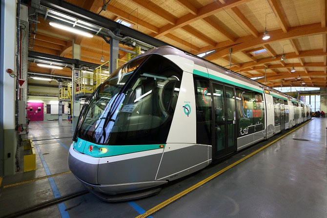 Paris : Le tramway T6 en service - connaissance-du-rail.com