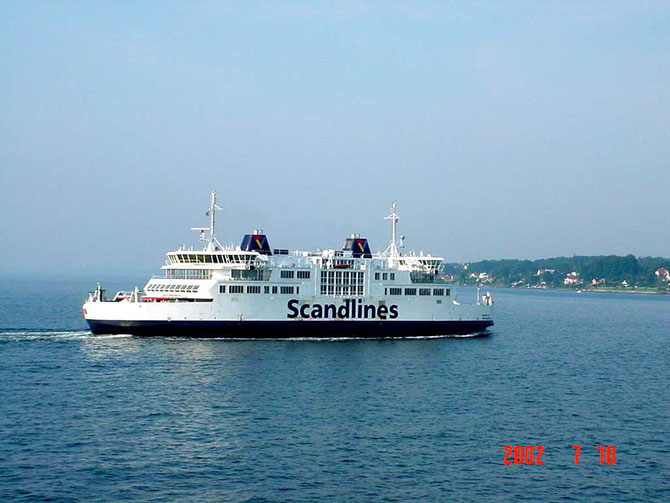 DenmarkとSwedenを片道約20分で往復している通勤用の連絡船でもある。