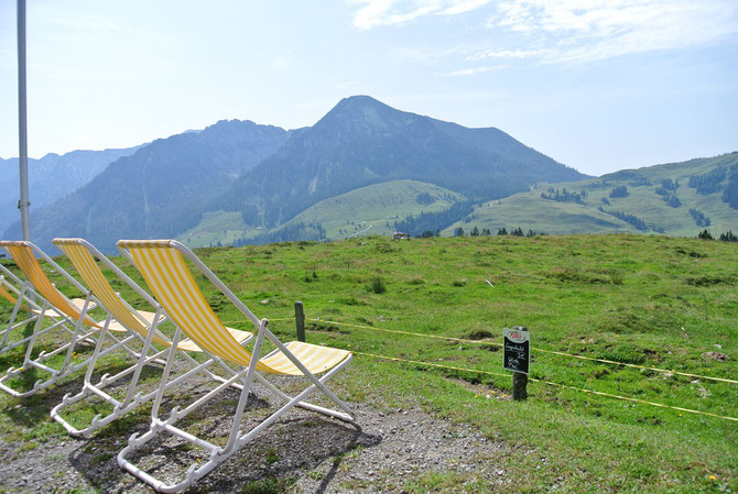 Blick von der Postalm zur Mittagszeit - hier lässt es sich relaxen…